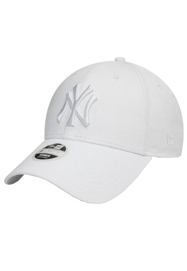 white New Era League Essential 9Forty cap featuring an embroidered New York Yankees logo.