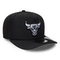 New Era Chicago Bulls GORE-TEX 9FIFTY A-Frame snapback cap featuring a durable black crown and a raised embroidered team logo.