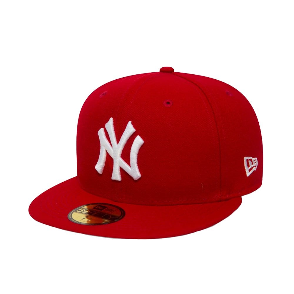 New Era 59FIFTY New York Yankees fitted cap in scarlet red with a white logo