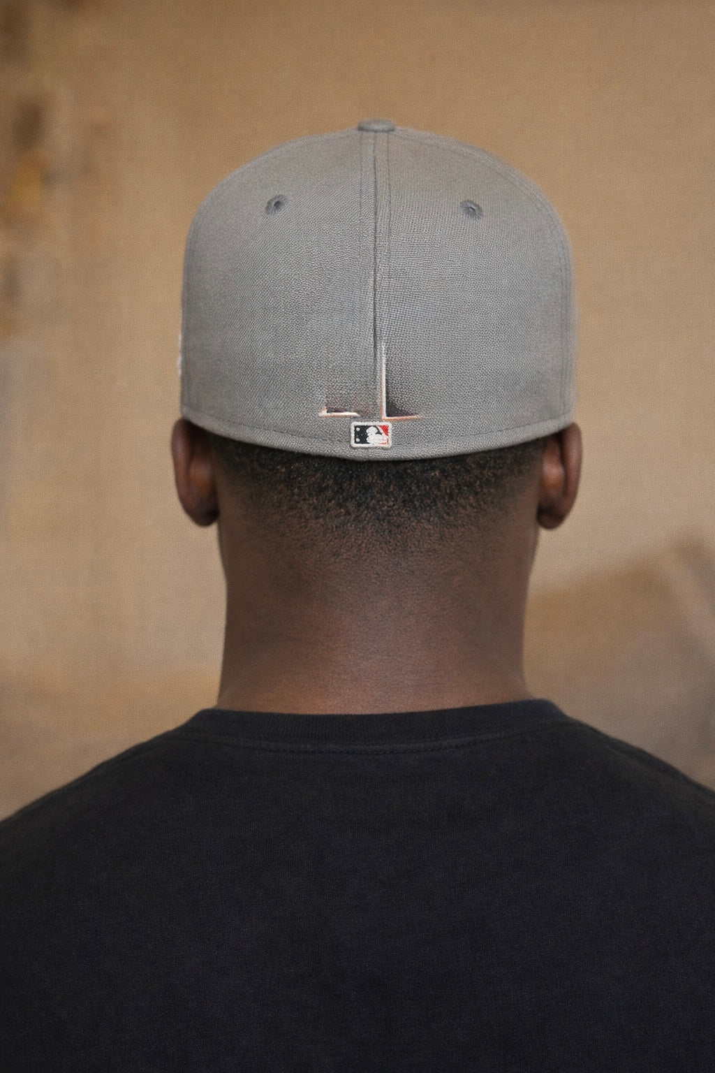 New Era Los Angeles Angels 59Fifty fitted hat in heather gray with a red and white logo.