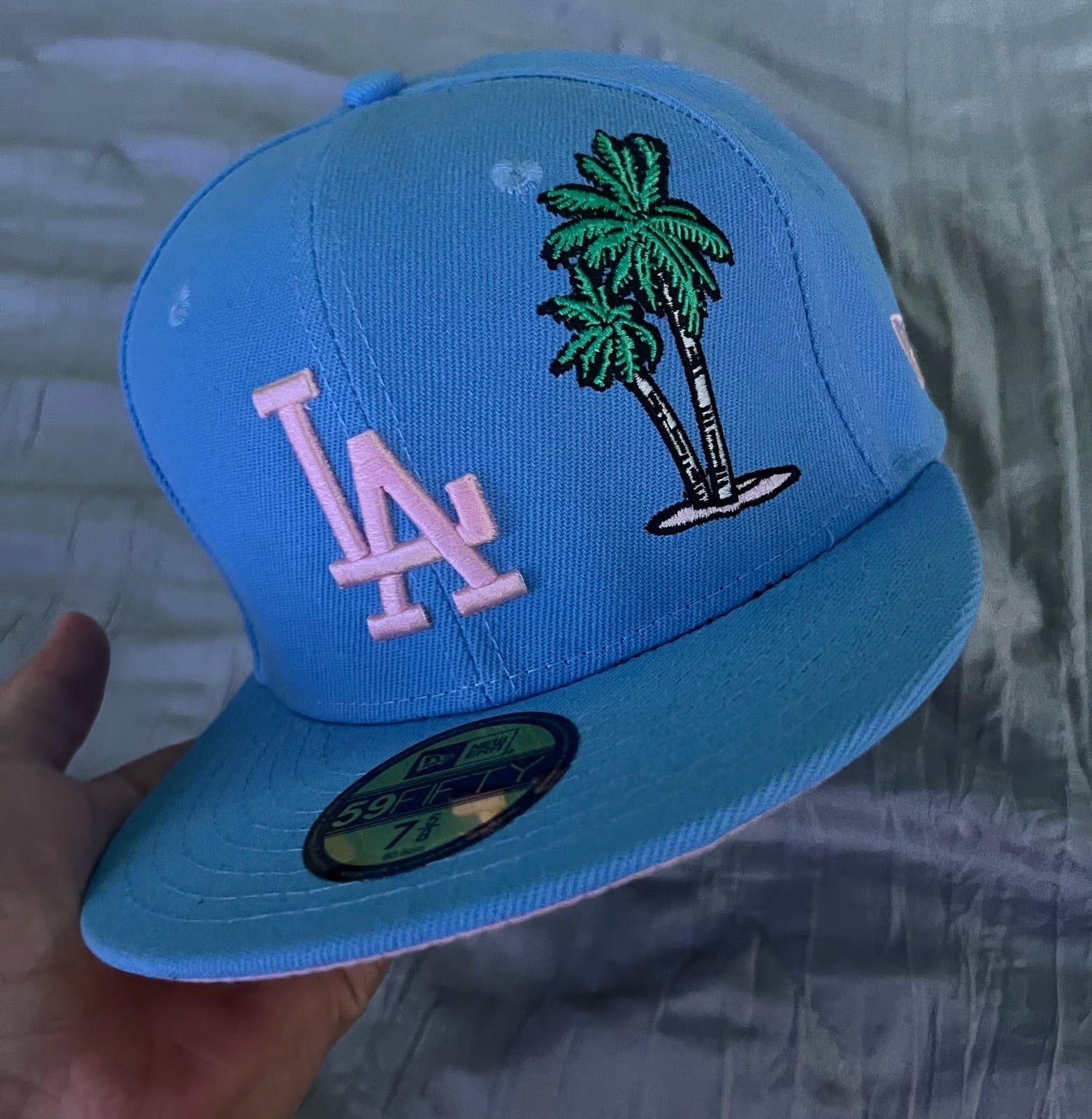 New Era 59Fifty Los Angeles Dodgers Palm Tree fitted cap in a light blue and pink colorway