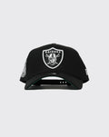 New Era Las Vegas Raiders 9FORTY A-Frame snapback cap features a prominent embroidered shield logo on the front.