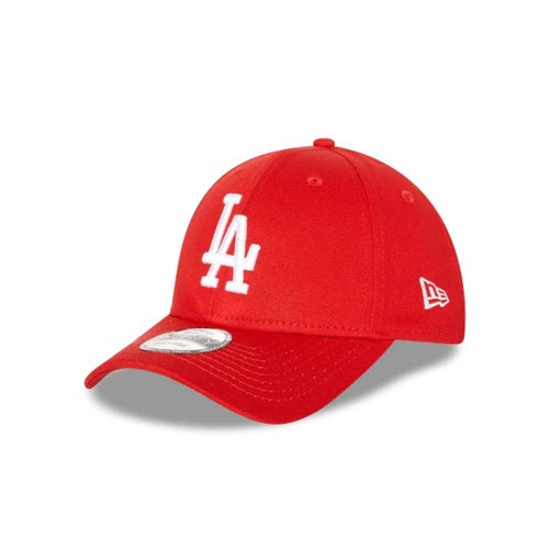 New Era Los Angeles Dodgers 9FORTY strapback cap in scarlet red featuring a contrasting white embroidered team logo