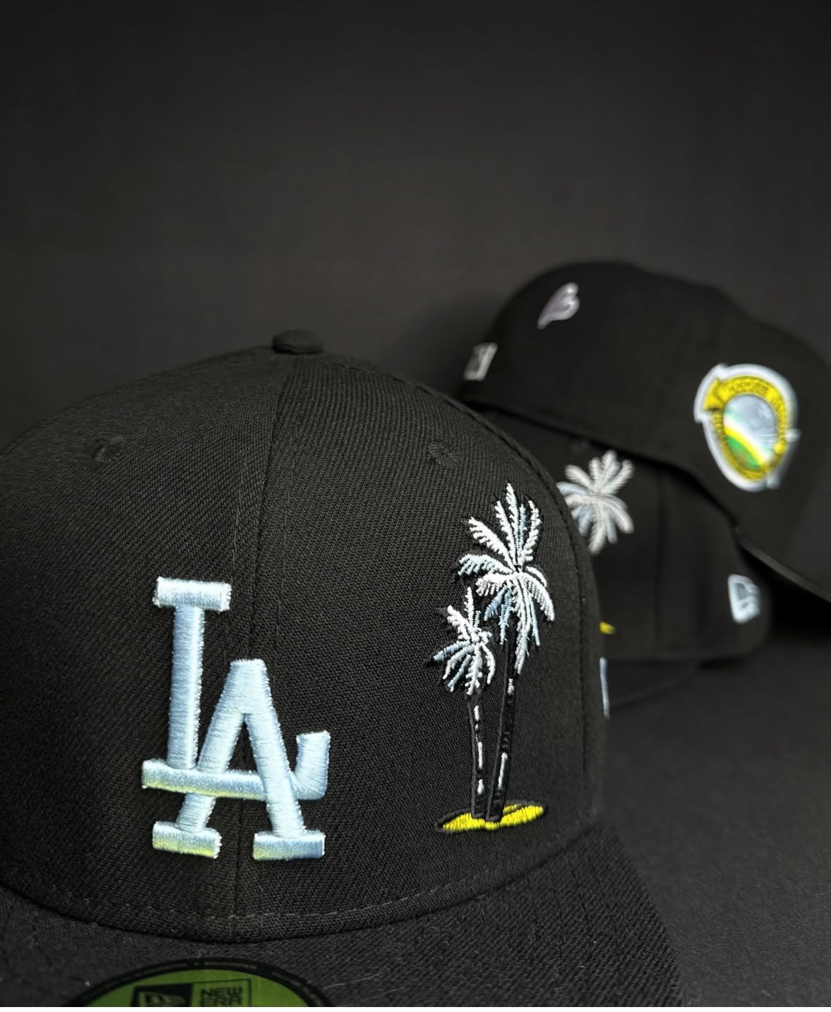 New Era 59FIFTY Los Angeles Dodgers fitted hat with a palm tree side patch