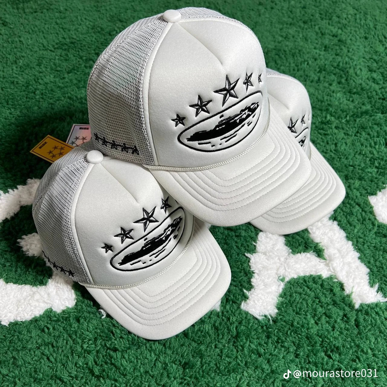 white Corteiz 4Starz Alcatraz trucker hat