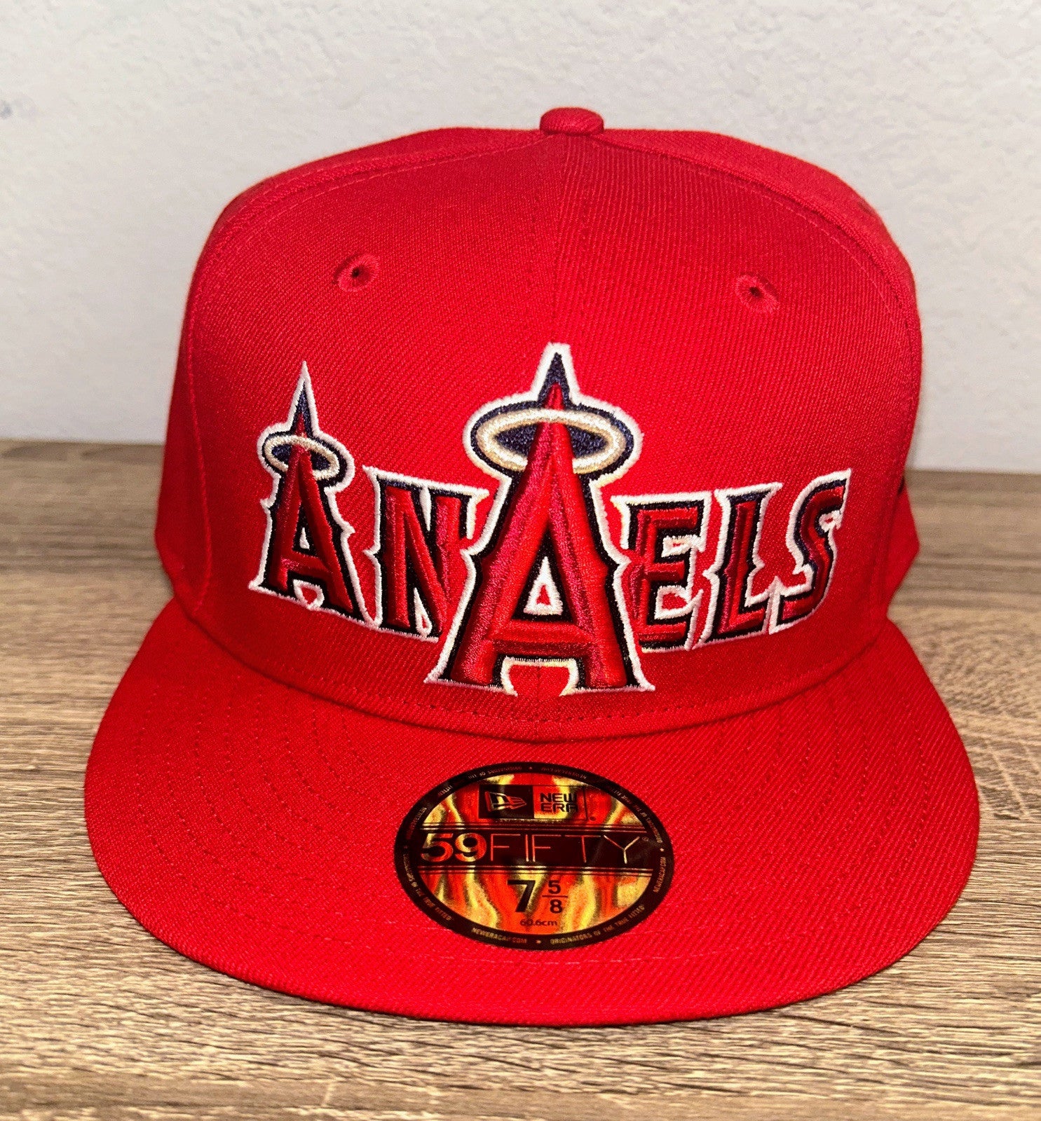 New Era Anaheim Angels "Overlap" snapback hat features a controversial design where the team name reads as "ANAELS" due to overlapping letters